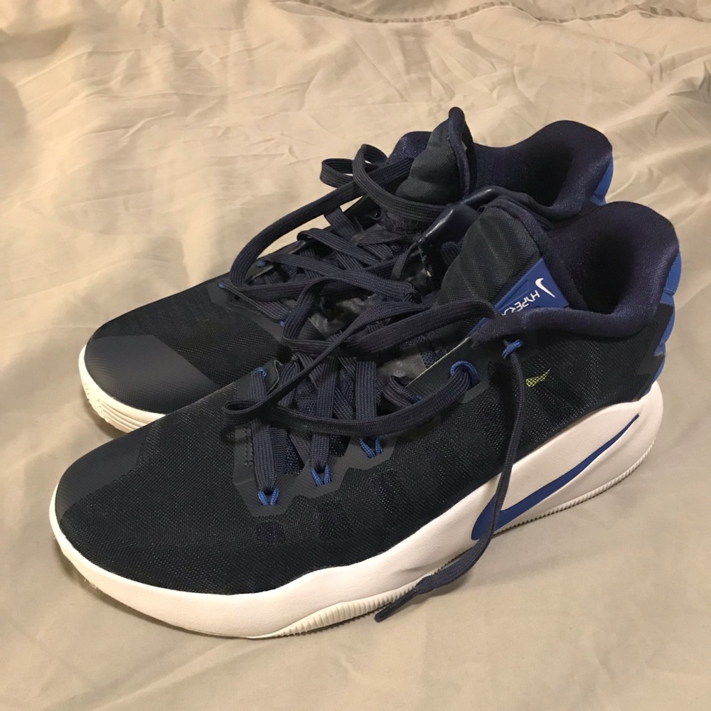 Nike hyperdunk size 9